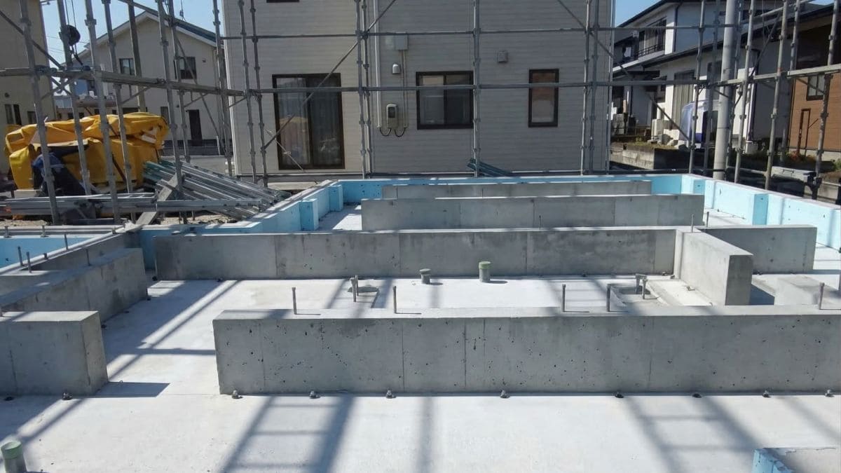 基礎断熱の施工風景